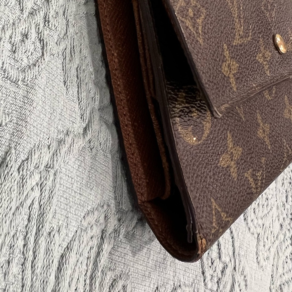 Authentic Louis Vuitton Monogram Wallet - Picture 6 of 6